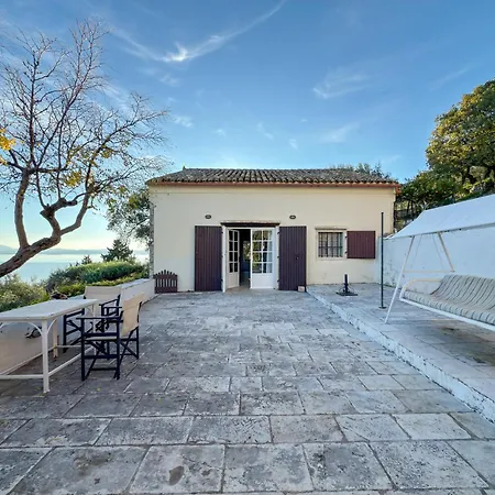 Tsoupis Villa