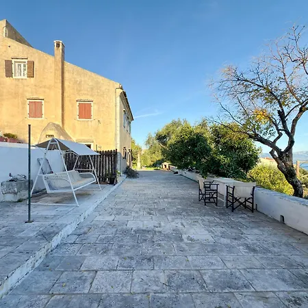 Villa Tsoupis *